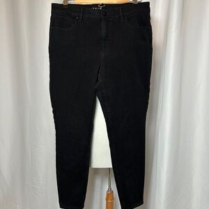 WHITE HOUSE BLACK MARKET SKINNY ANKLE BLACK PANTS - SIZE 12